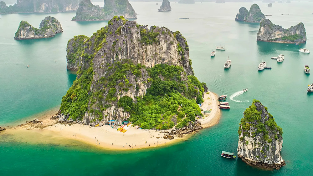 Panoramic view of Ti Top Island 
